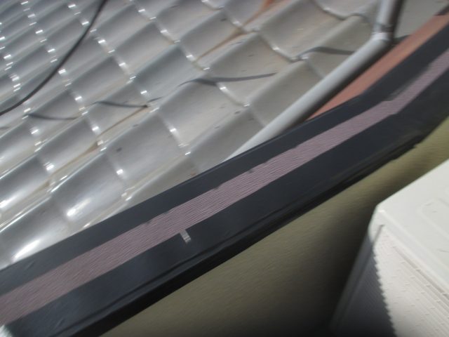 加古川市で笠木に防水紙・防水テープ新設